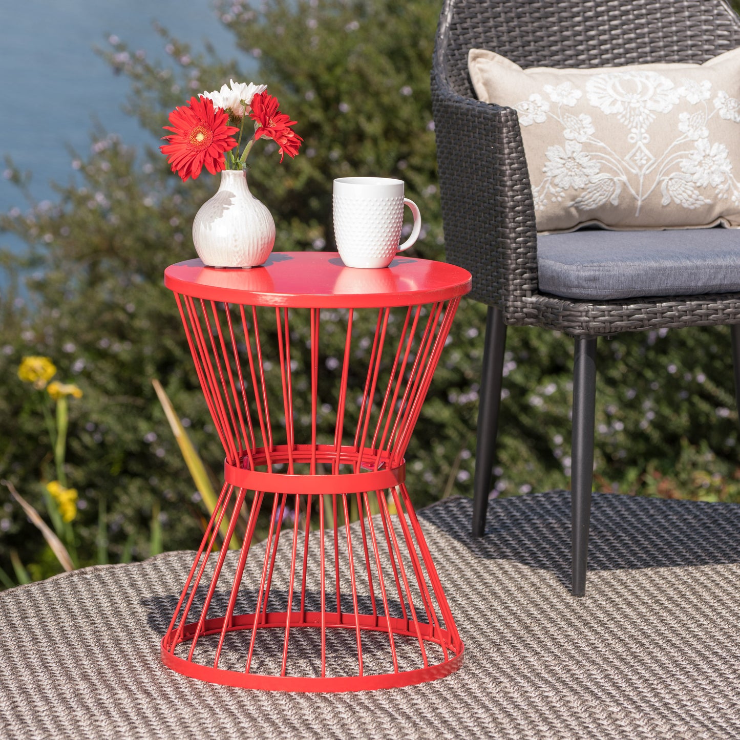 Lassen™ – 16" Modern Side Table for Living Room or Bedroom